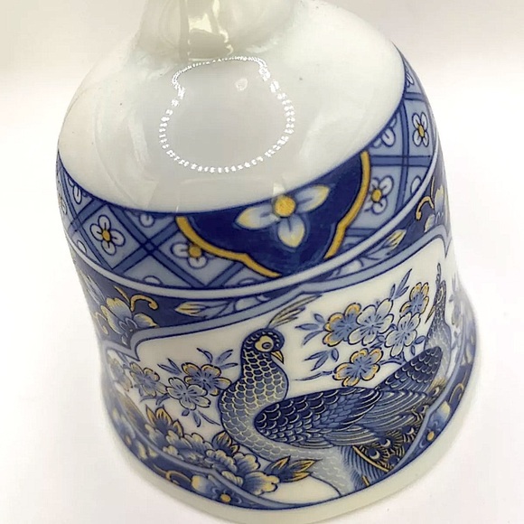 VINTAGE PORCELAIN JAPANESE BELL ROYAL PEACOCK JAMESTOWN CHINA MADE IN JAPAN - Picture 3 of 3
